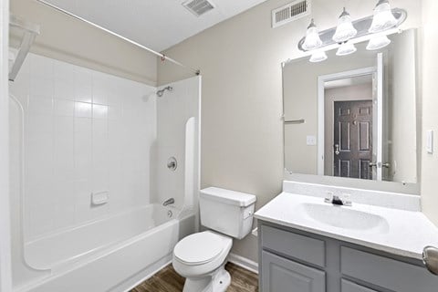 Floor plan for 2 beds, 1.5 baths, 1100 sqft